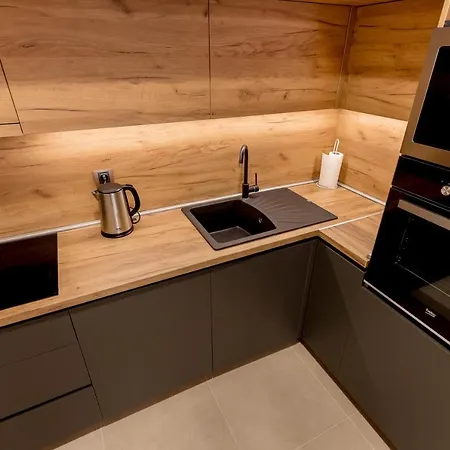 Athos Square Apartament *