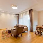 Athos Square Appartement *