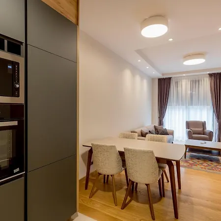 Apartament Athos Square