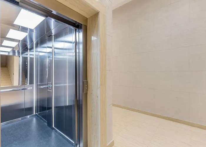 Athos Square * Podgorica