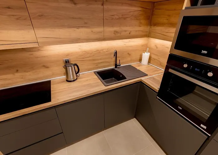 Athos Square Apartment *